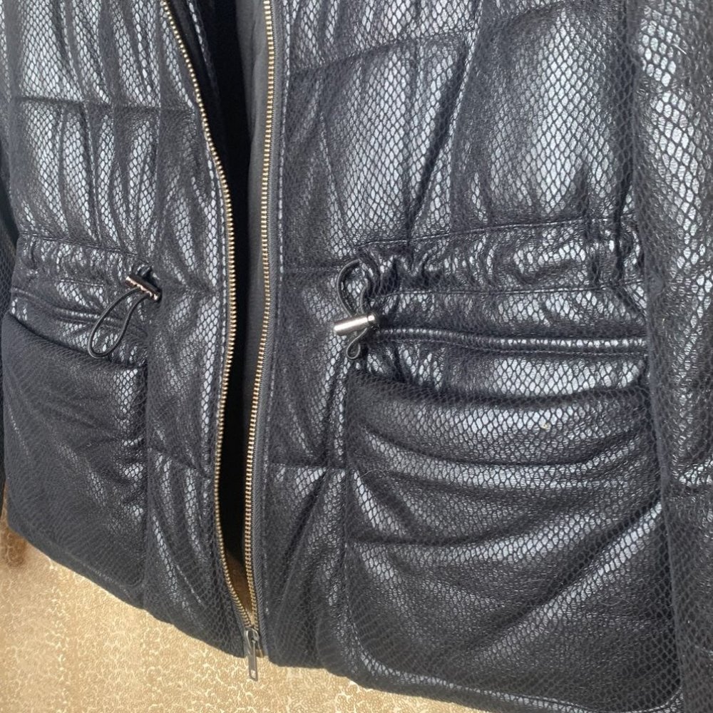 The Cue Cherqu Coat - Picture 3 of 4